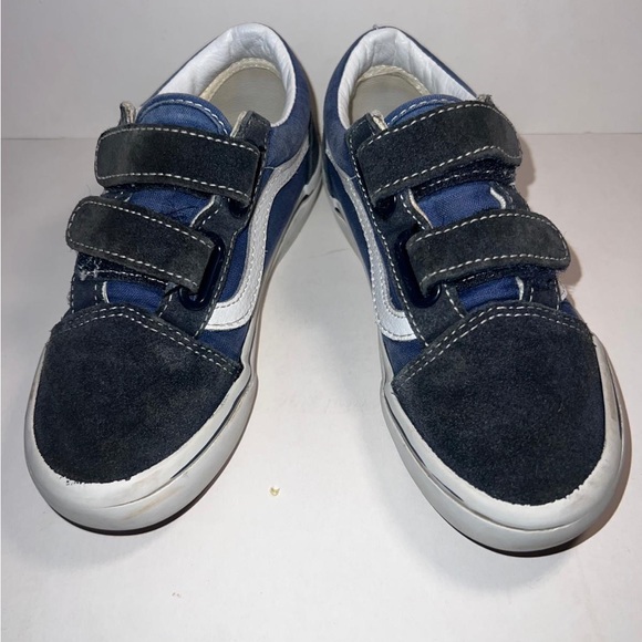 Vans - Picture 3 of 6